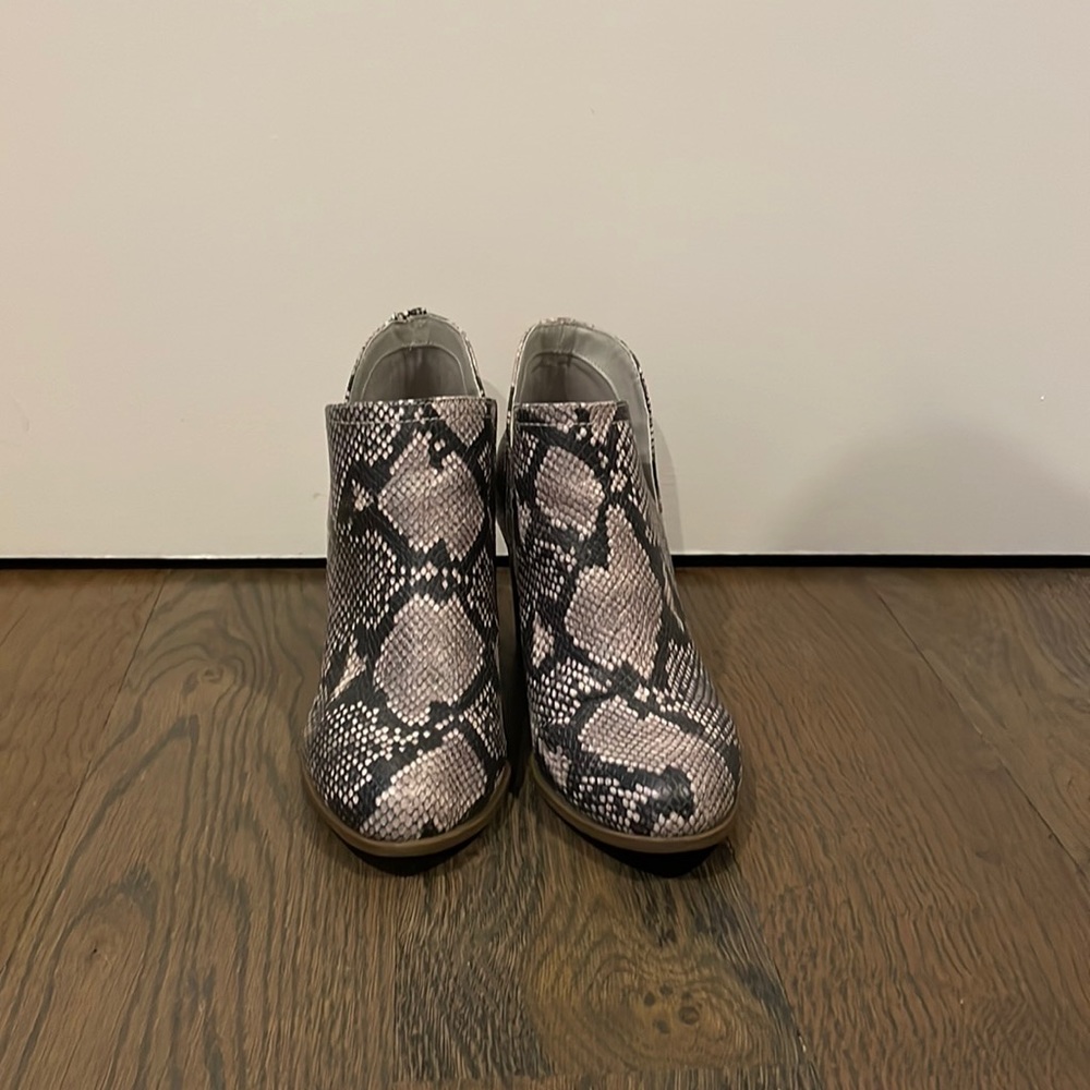 Animal print healed booties